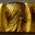 Echo-51x23-Bas-relief-Multimateriau-Feuilles-d'or